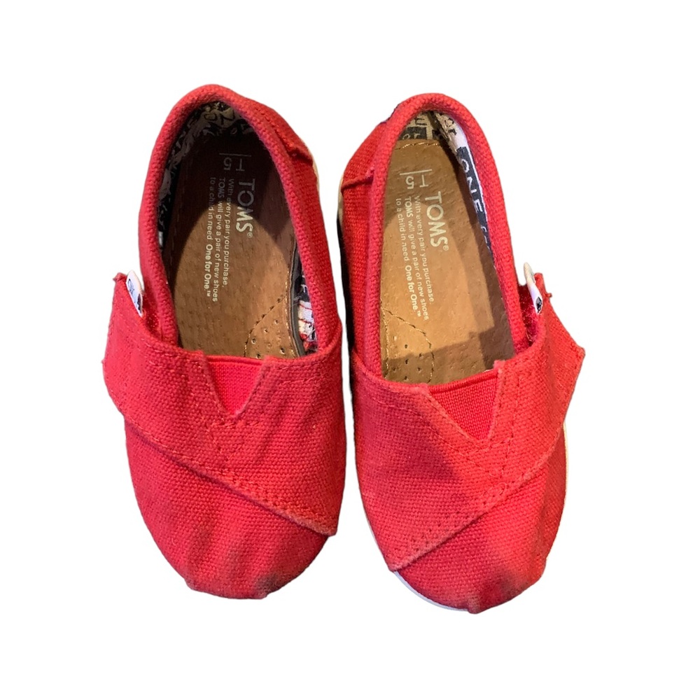 Tom’s Toddler Shoes in Red